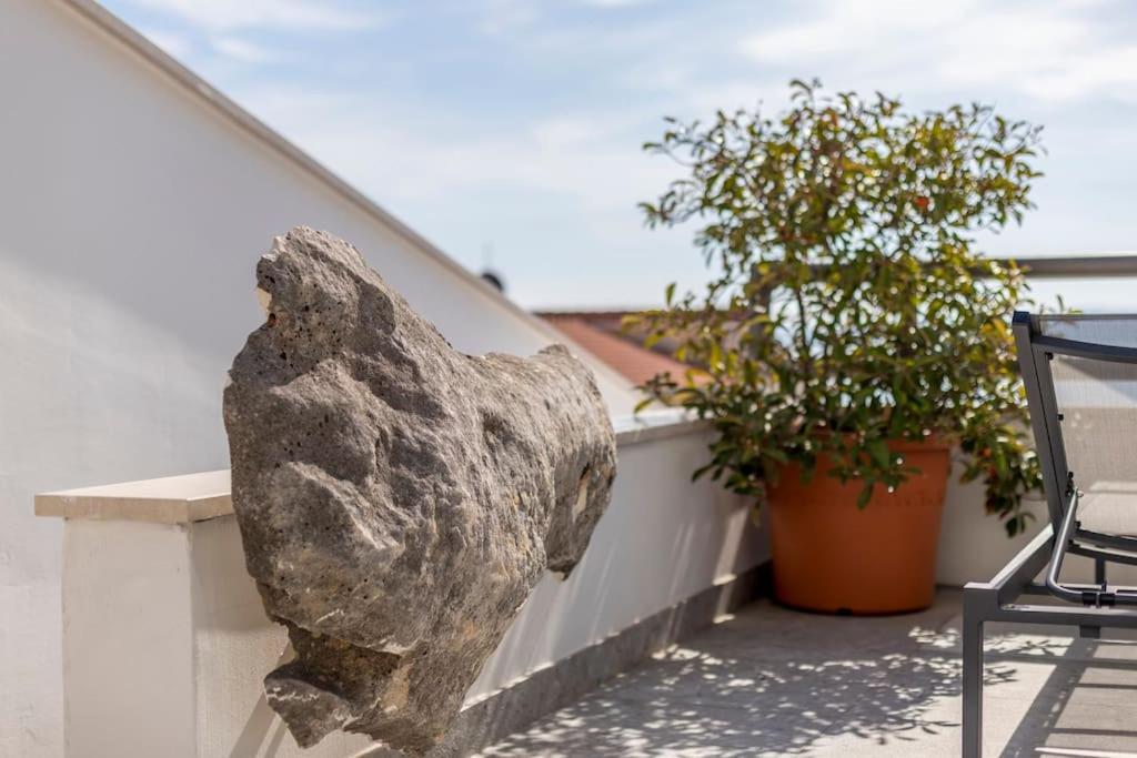 טרוגיר Holiday Home Lolina,Sea On A Palm! Heated Pool מראה חיצוני תמונה