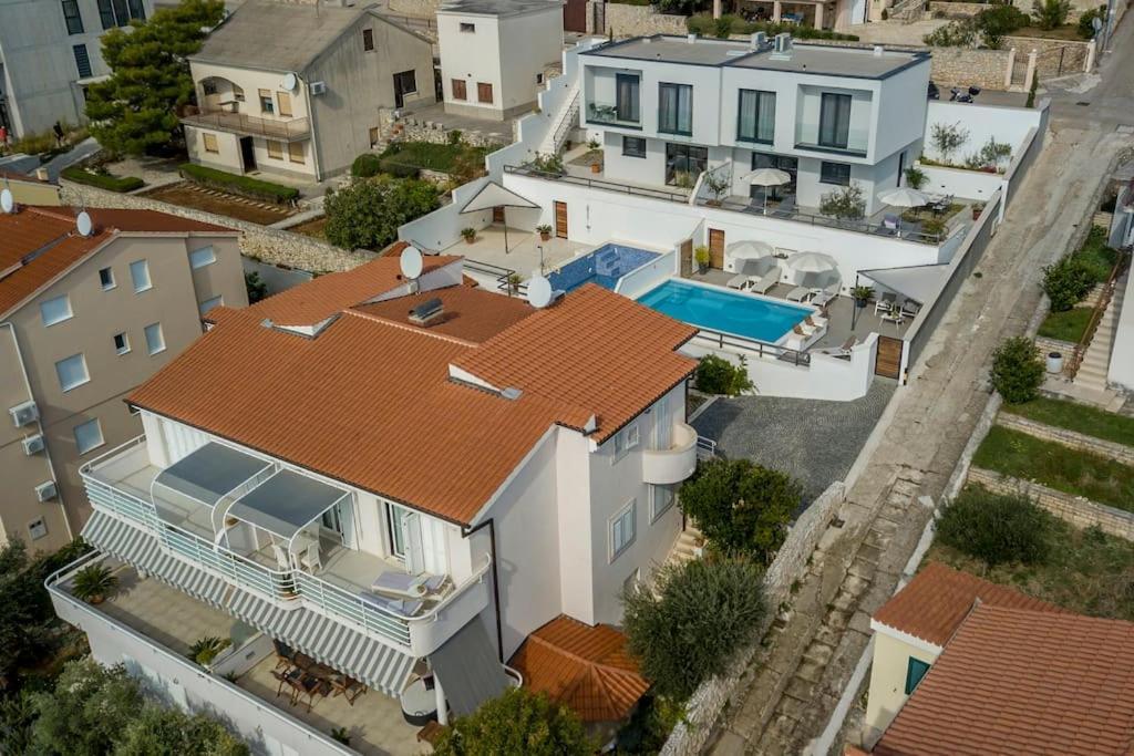 טרוגיר Holiday Home Lolina,Sea On A Palm! Heated Pool מראה חיצוני תמונה