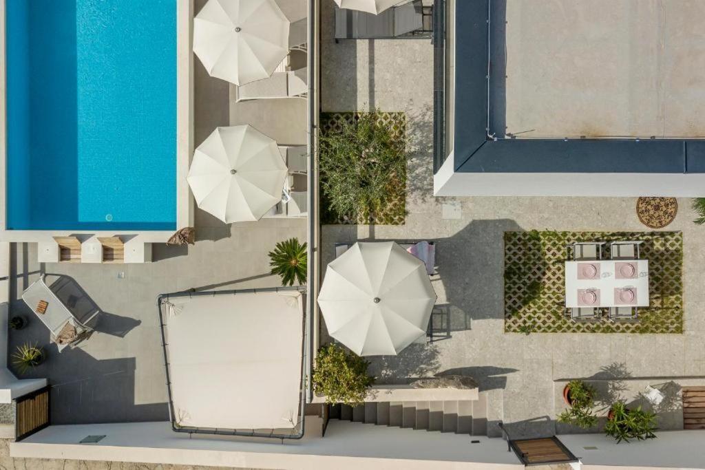 טרוגיר Holiday Home Lolina,Sea On A Palm! Heated Pool מראה חיצוני תמונה